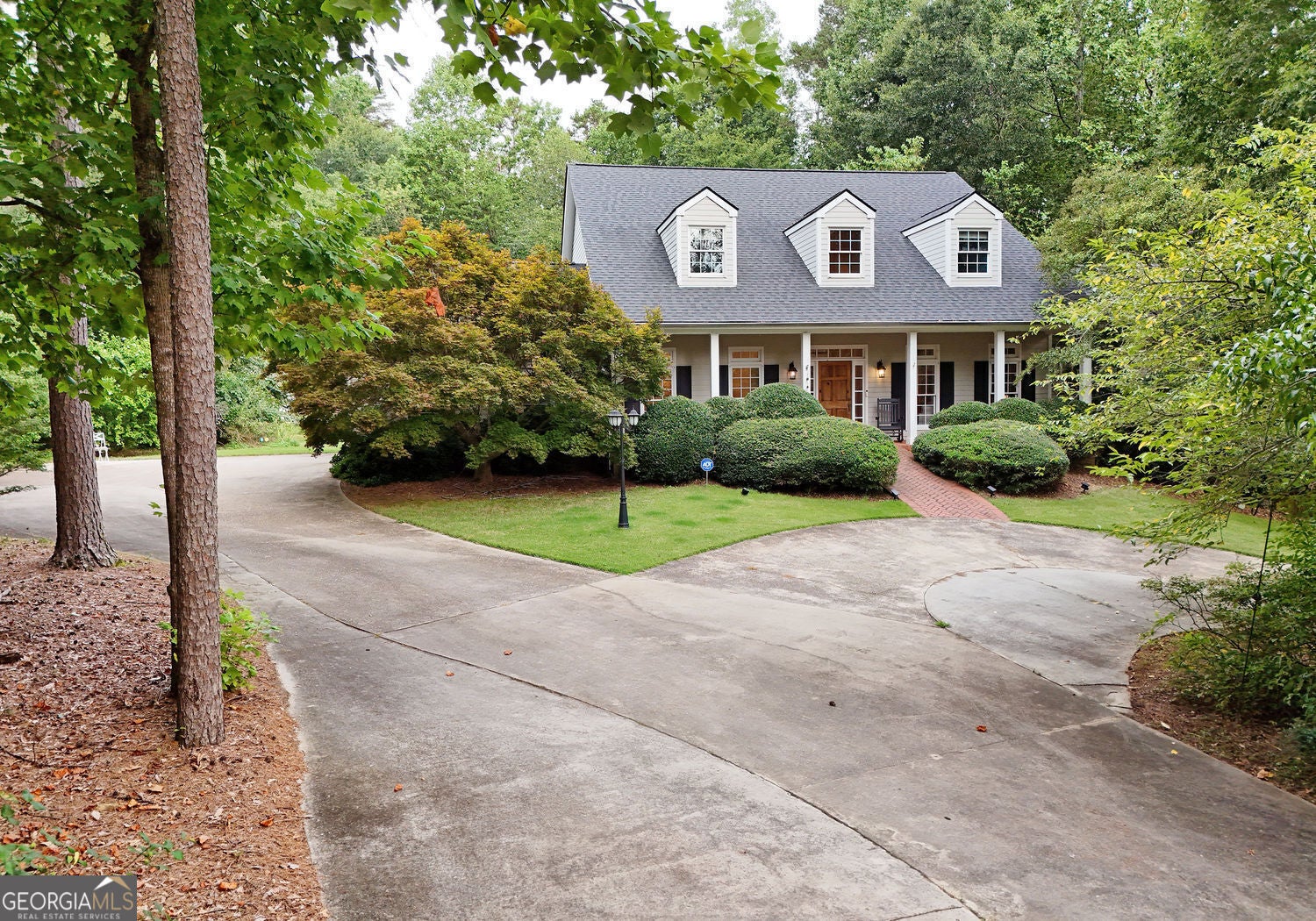 Toccoa, Georgia, 30577, United States, 6 Bedrooms Bedrooms, ,5 BathroomsBathrooms,Residential,For Sale,1899931