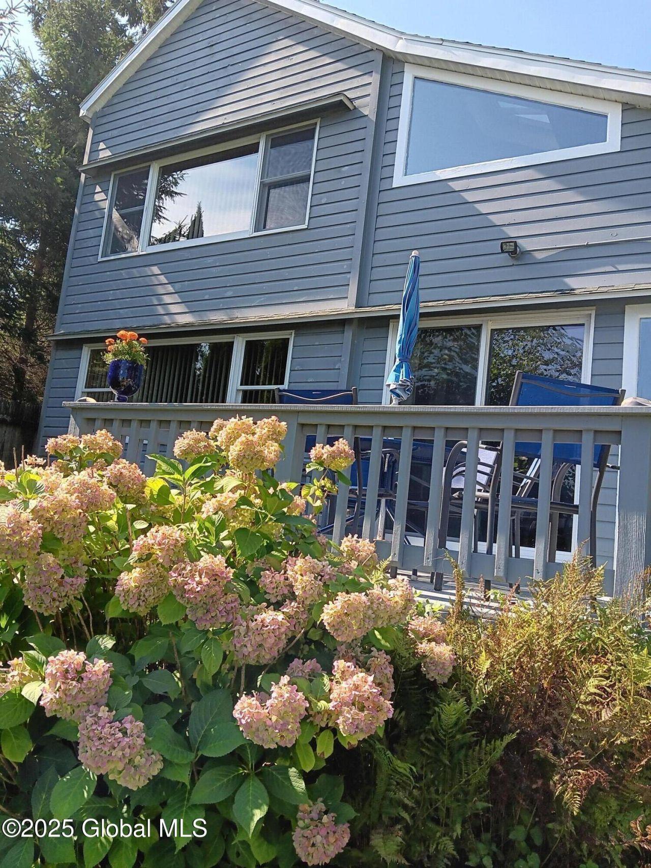 Gloversville, New York, 12078, United States, 2 Bedrooms Bedrooms, ,2 BathroomsBathrooms,Residential,For Sale,1828011