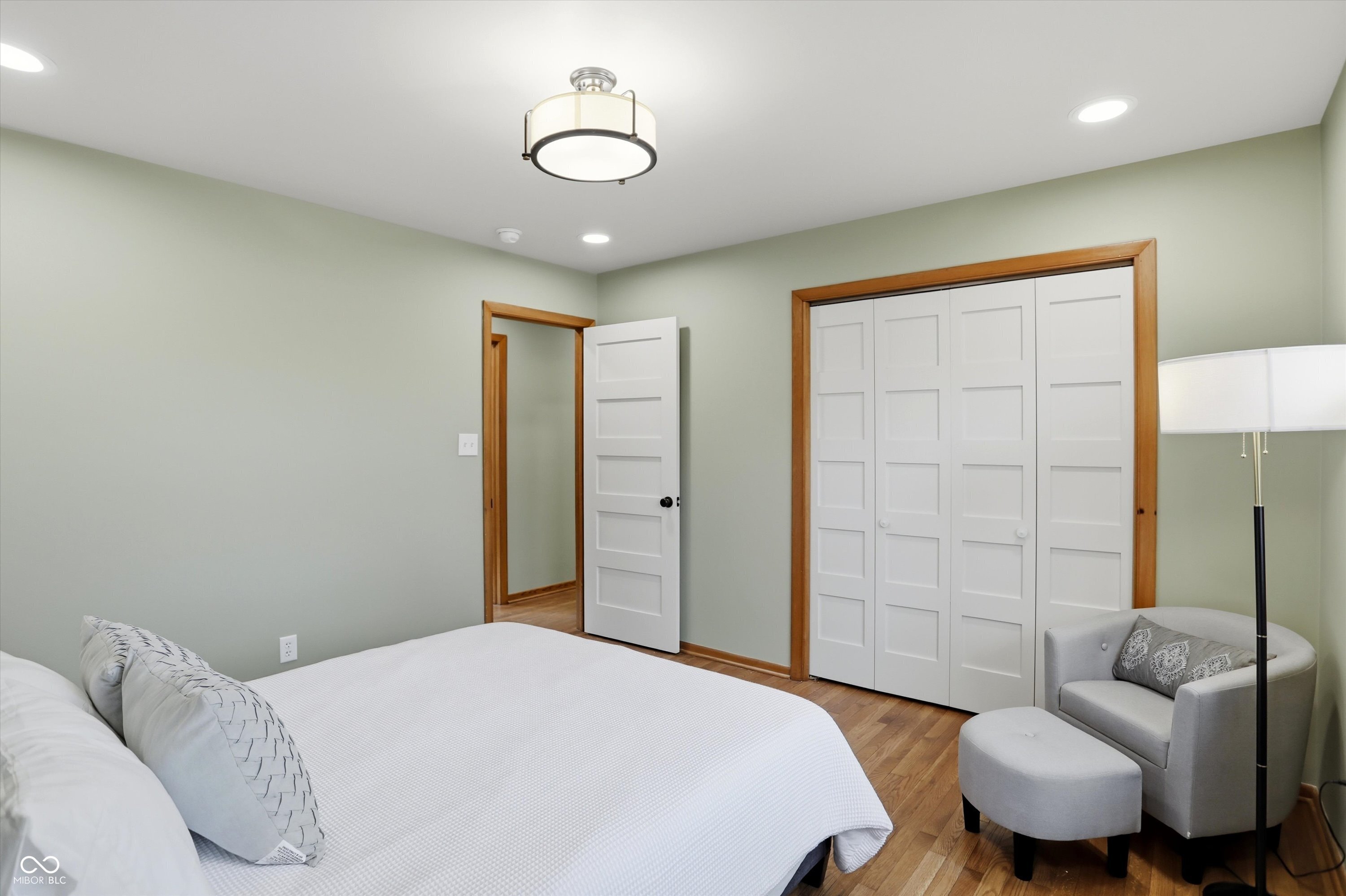 Zionsville, Indiana, 46077, United States, 3 Bedrooms Bedrooms, ,2 BathroomsBathrooms,Residential,For Sale,2008778