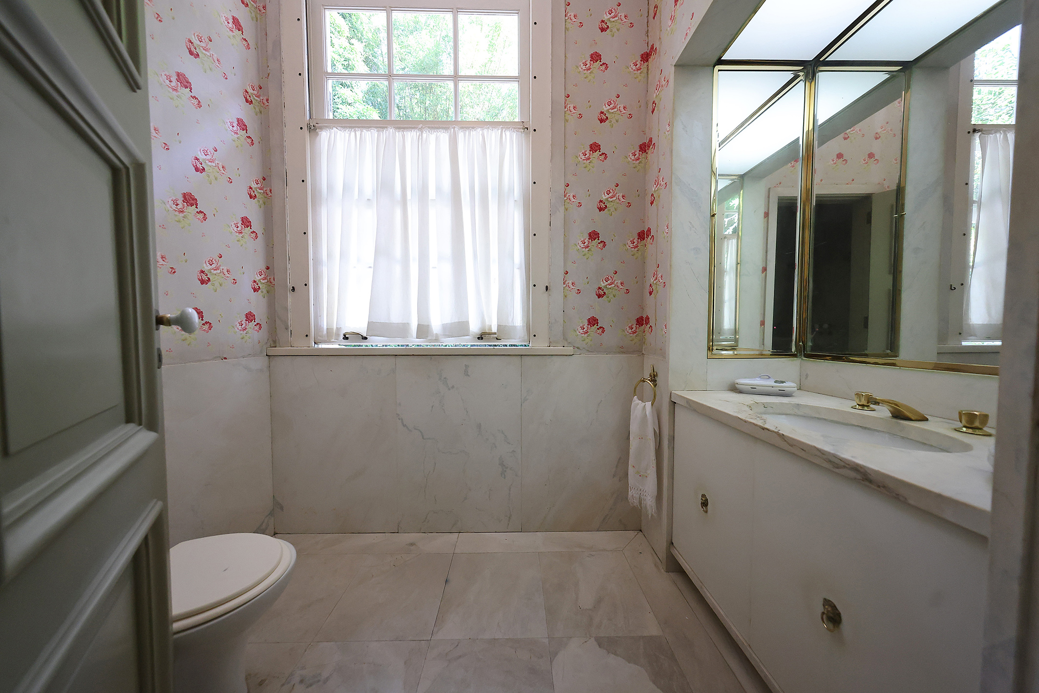  Estate surrounded by greenery with expansive grounds and amenities - 物件實景