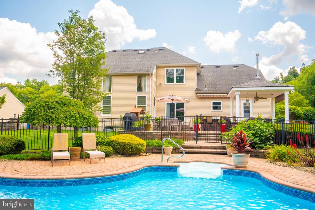 Monroe Township, New Jersey, 08831, United States, 5 Bedrooms Bedrooms, ,4 BathroomsBathrooms,Residential,For Sale,1895133