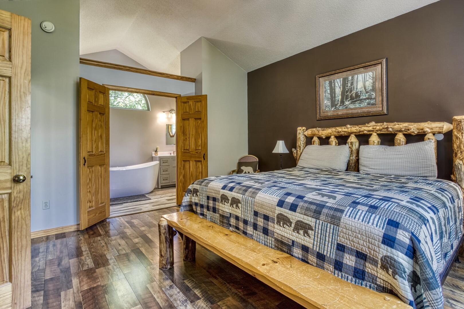 Gatlinburg, Tennessee, 37738, United States, 2 Bedrooms Bedrooms, ,3 BathroomsBathrooms,Residential,For Sale,1931589