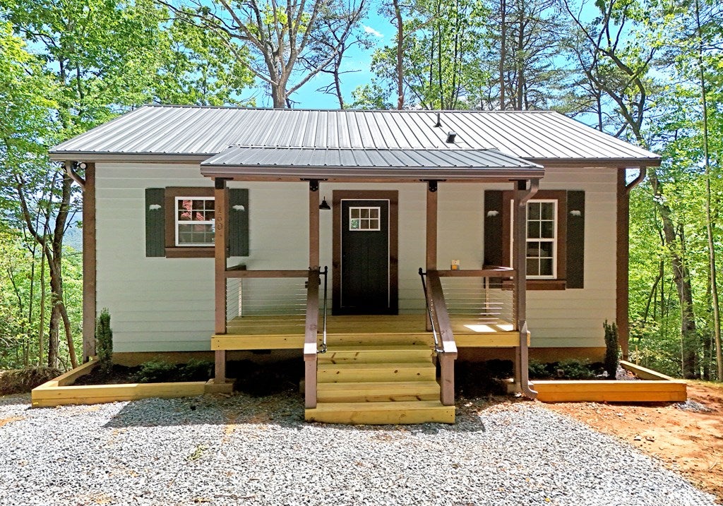 Blue Ridge, Georgia, 30513, United States, 2 Bedrooms Bedrooms, ,2 BathroomsBathrooms,Residential,For Sale,1805607