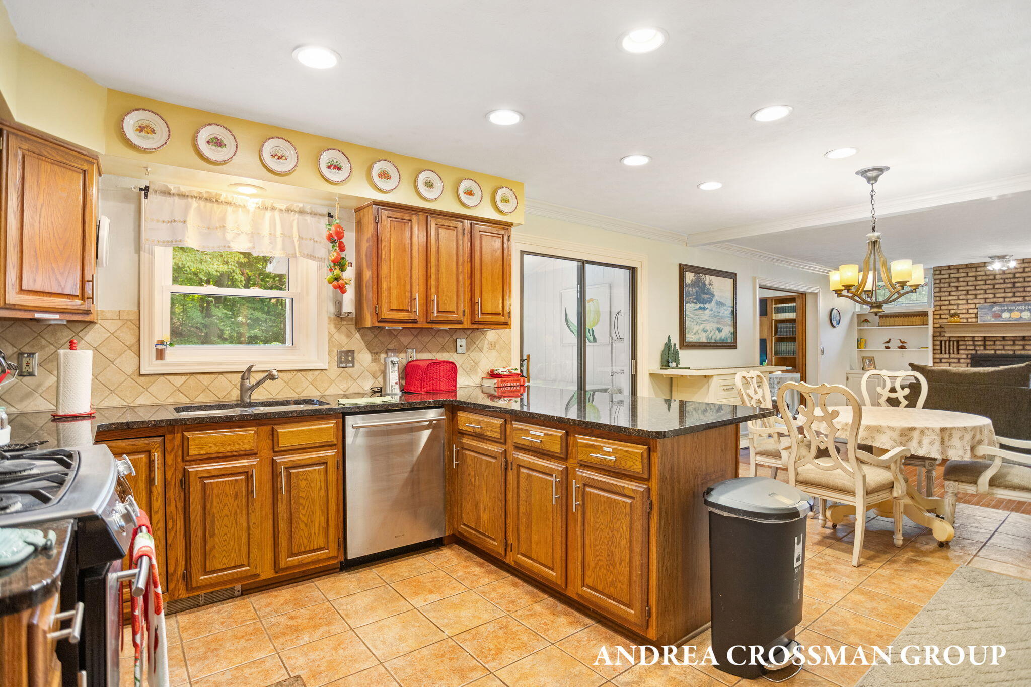 Holland, Michigan, 49424, United States, 5 Bedrooms Bedrooms, ,4 BathroomsBathrooms,Residential,For Sale,1947072