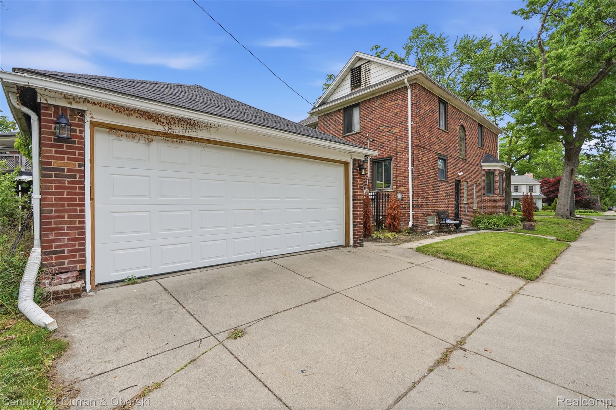 Detroit, Michigan, 48221, United States, 4 Bedrooms Bedrooms, ,3 BathroomsBathrooms,Residential,For Sale,2048542