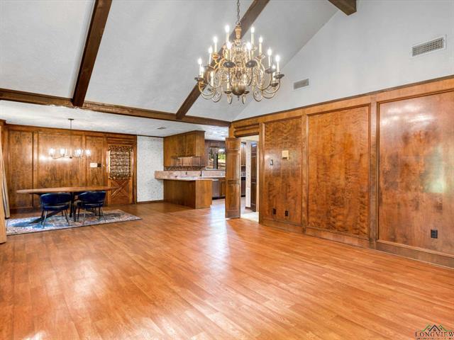 Henderson, Texas, 75652, United States, 3 Bedrooms Bedrooms, ,3 BathroomsBathrooms,Residential,For Sale,1820129