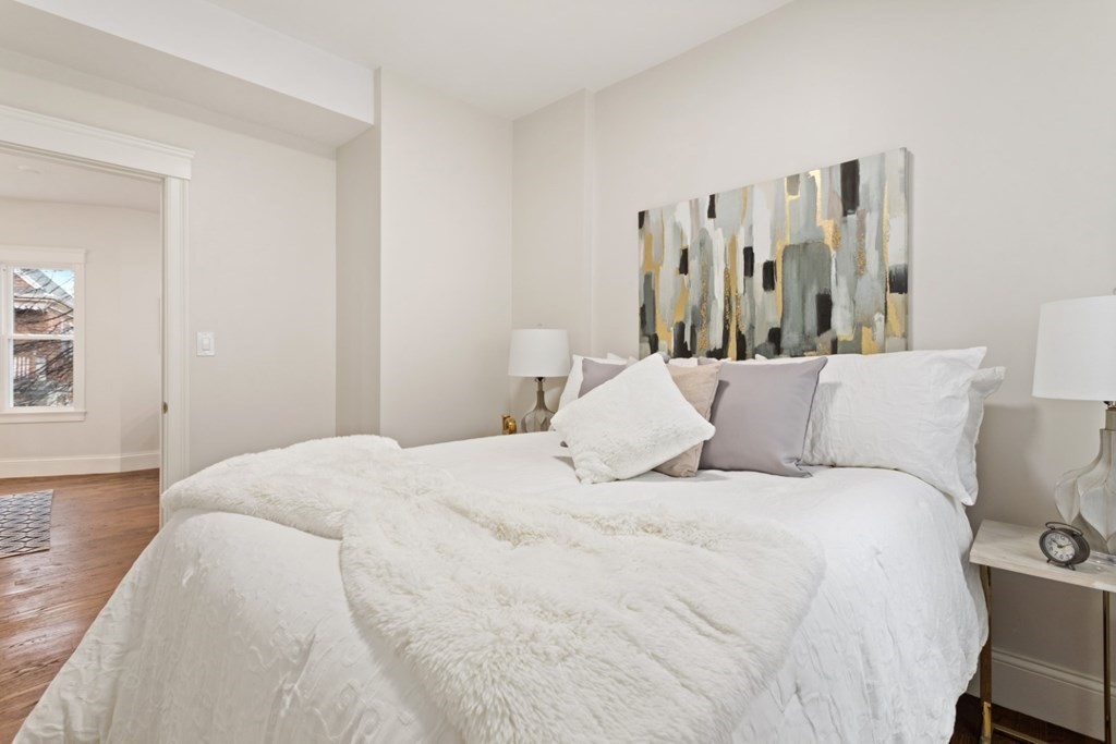 Somerville, Massachusetts, 02144, United States, 2 Bedrooms Bedrooms, ,2 BathroomsBathrooms,Residential,For Sale,1921483