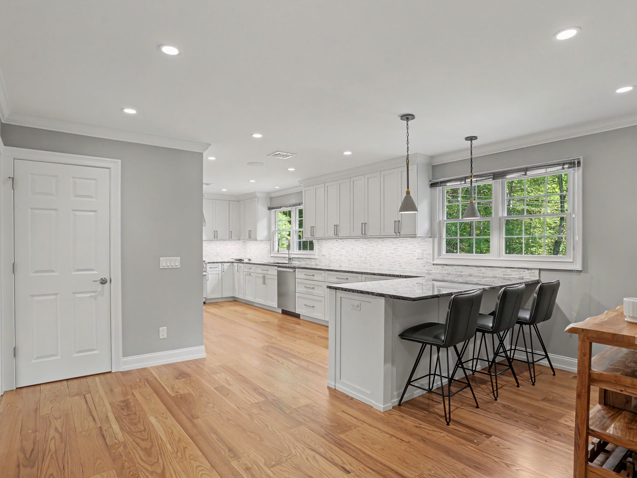  Turn-Key North Stamford Ranch with Private Pond Views - 物件實景