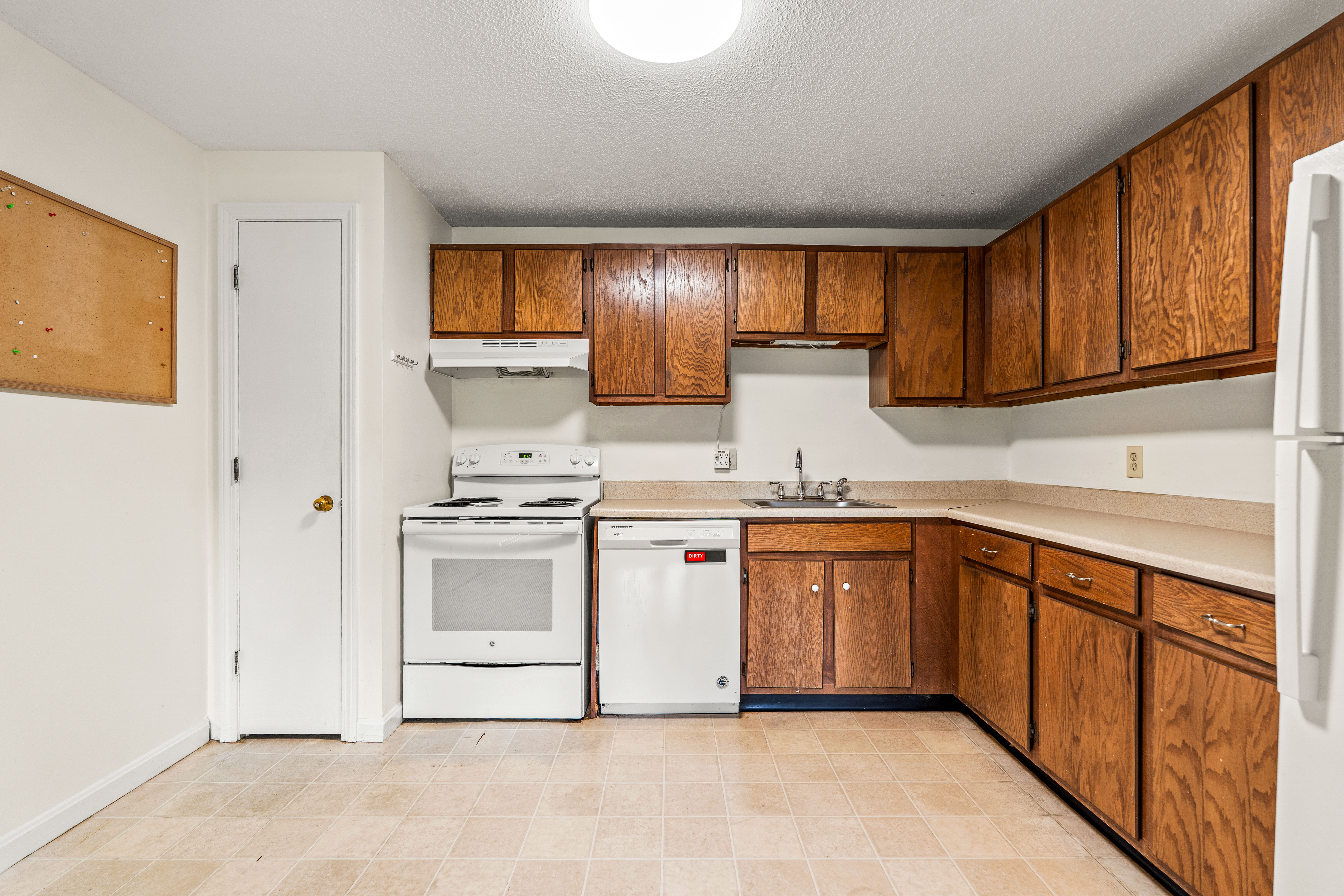  1202 White Cedar Boulevard, Portsmouth, NH 03801 - 物件實景