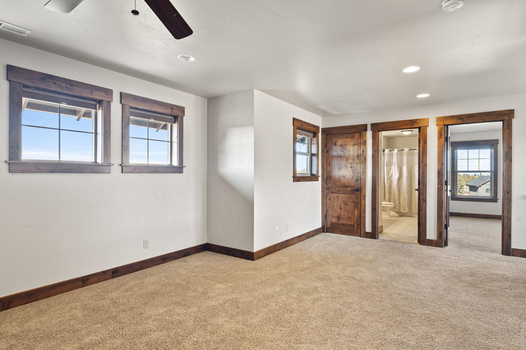 Powell Butte, Oregon, 97753, United States, 4 Bedrooms Bedrooms, ,3 BathroomsBathrooms,Residential,For Sale,1973893