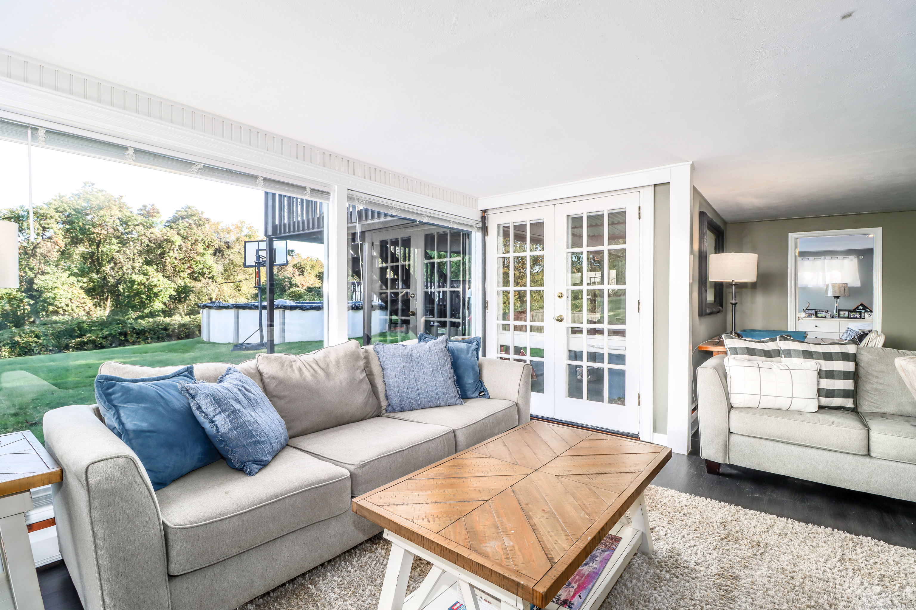 Milford, Connecticut, 06460, United States, 3 Bedrooms Bedrooms, ,2 BathroomsBathrooms,Residential,For Sale,1969052