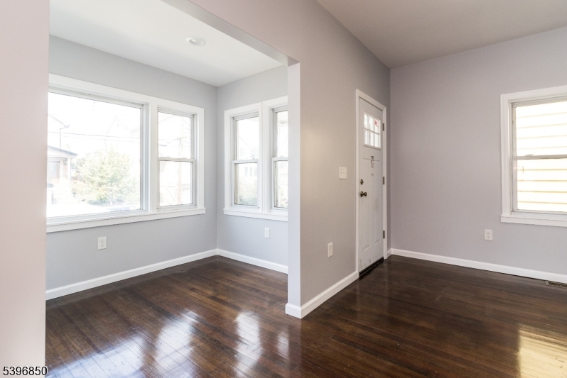 Linden City, New Jersey, 07036, United States, 3 Bedrooms Bedrooms, ,2 BathroomsBathrooms,Residential,For Sale,1991608