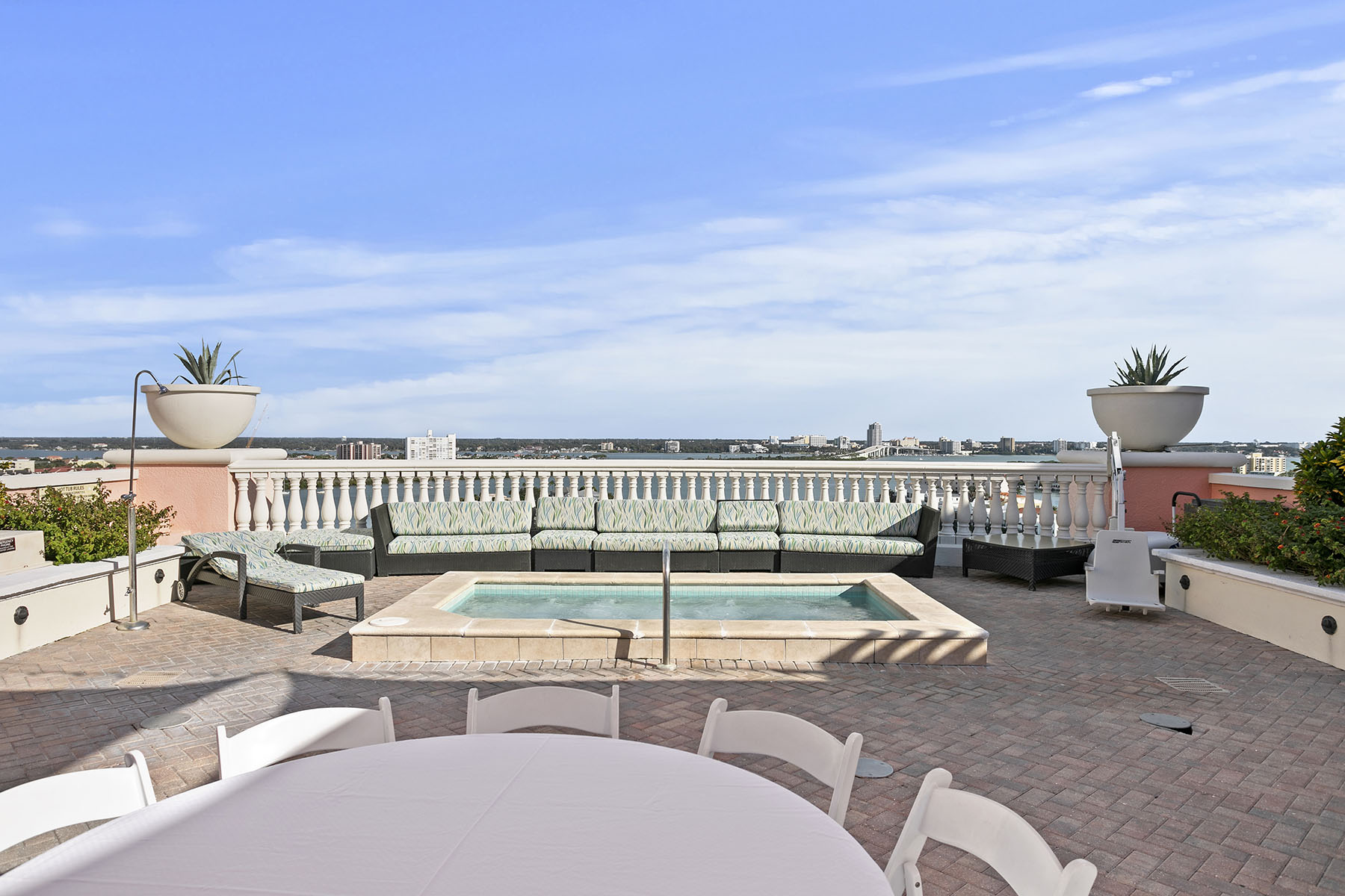  AQUALEA RESIDENCES CONDO - 物件實景