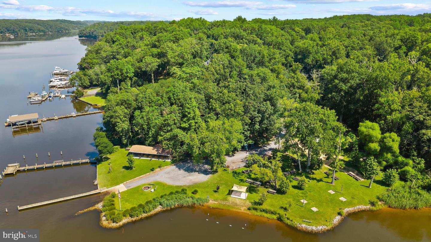 Annapolis, Maryland, 21401, United States, 5 Bedrooms Bedrooms, ,4 BathroomsBathrooms,Residential,For Sale,1942108