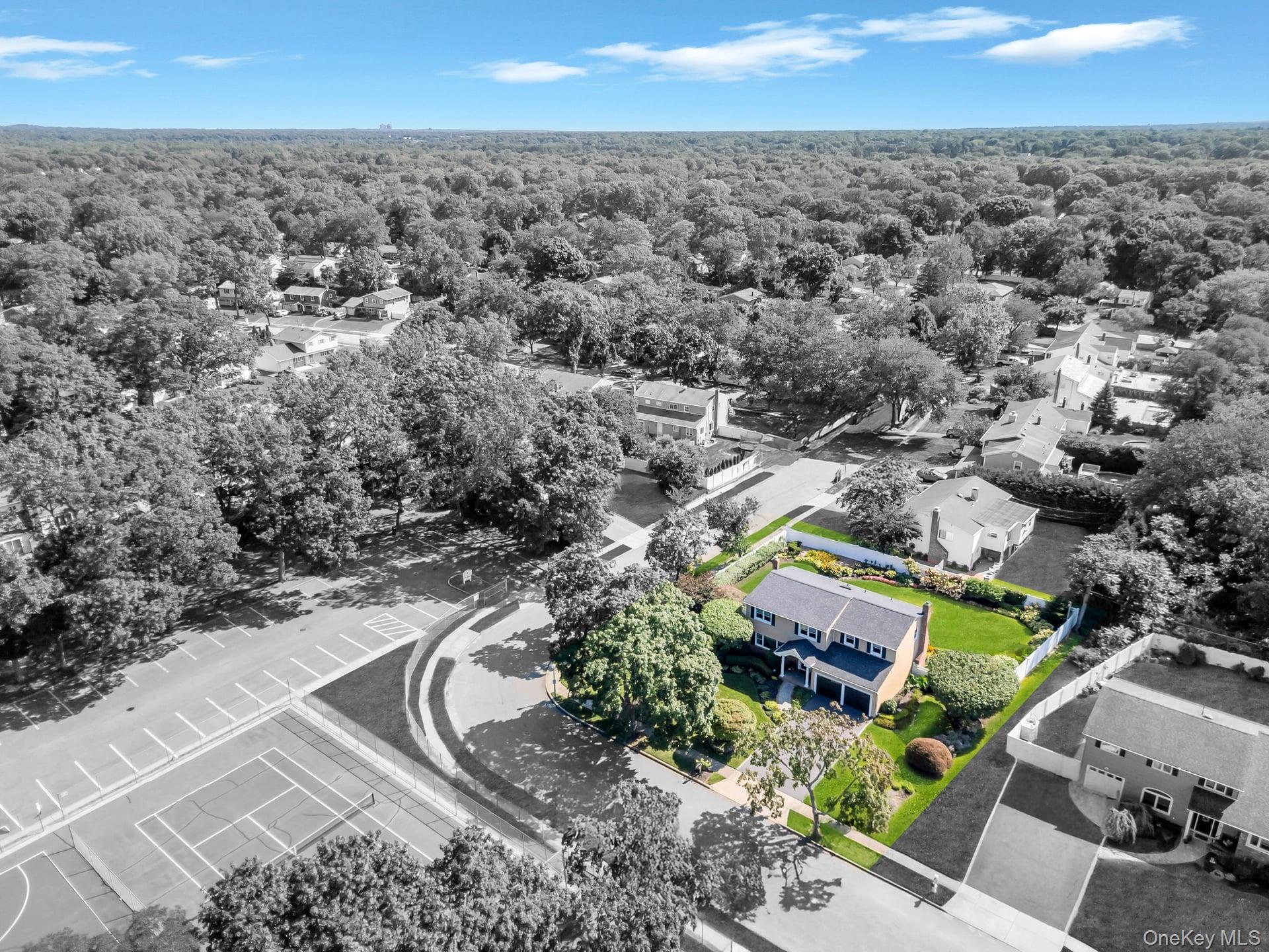 Hauppauge, New York, 11788, United States, 4 Bedrooms Bedrooms, ,3 BathroomsBathrooms,Residential,For Sale,1926093