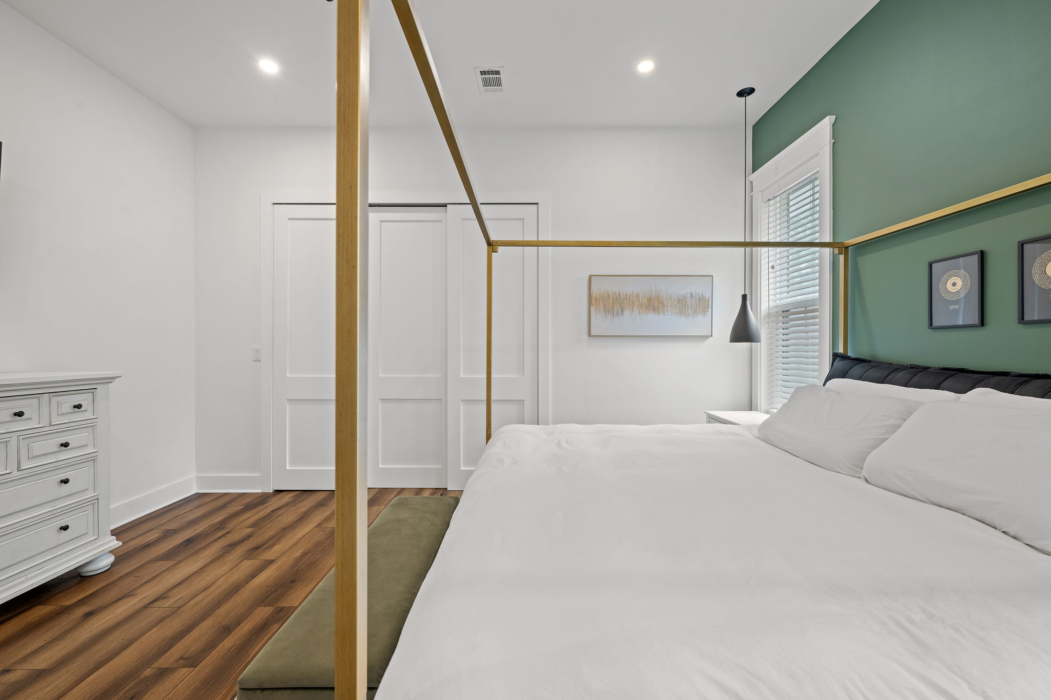  Custom East Hill Retreat - 物件實景