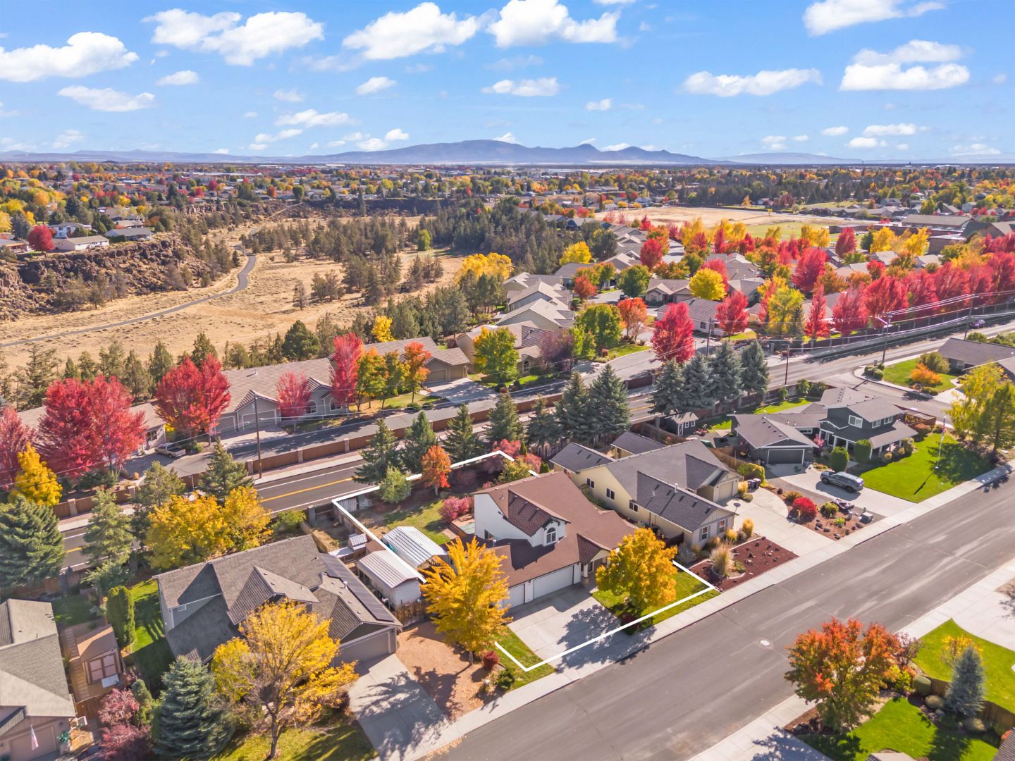 Redmond, Oregon, 97756, United States, 3 Bedrooms Bedrooms, ,3 BathroomsBathrooms,Residential,For Sale,1985077