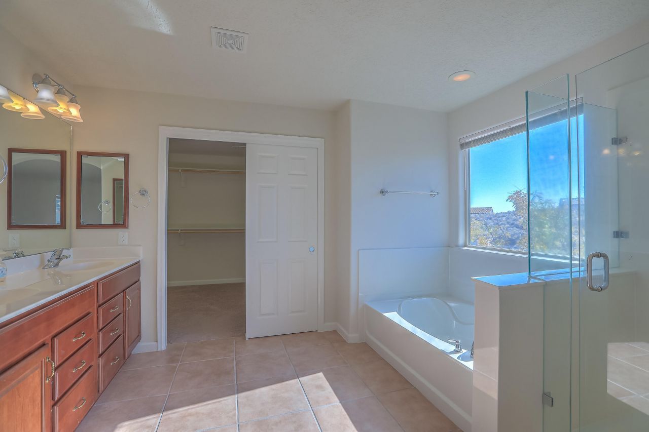 Rio Rancho, New Mexico, 87124, United States, 4 Bedrooms Bedrooms, ,3 BathroomsBathrooms,Residential,For Sale,1987621