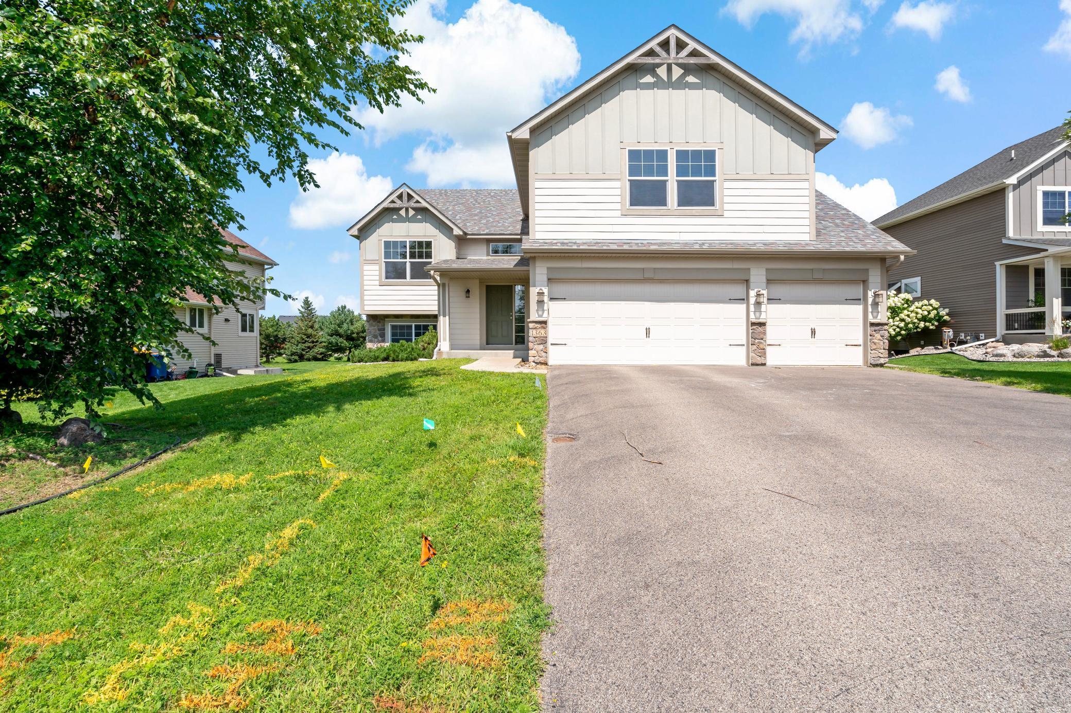 Shakopee, Minnesota, 55379, United States, 5 Bedrooms Bedrooms, ,2 BathroomsBathrooms,Residential,For Sale,1918771