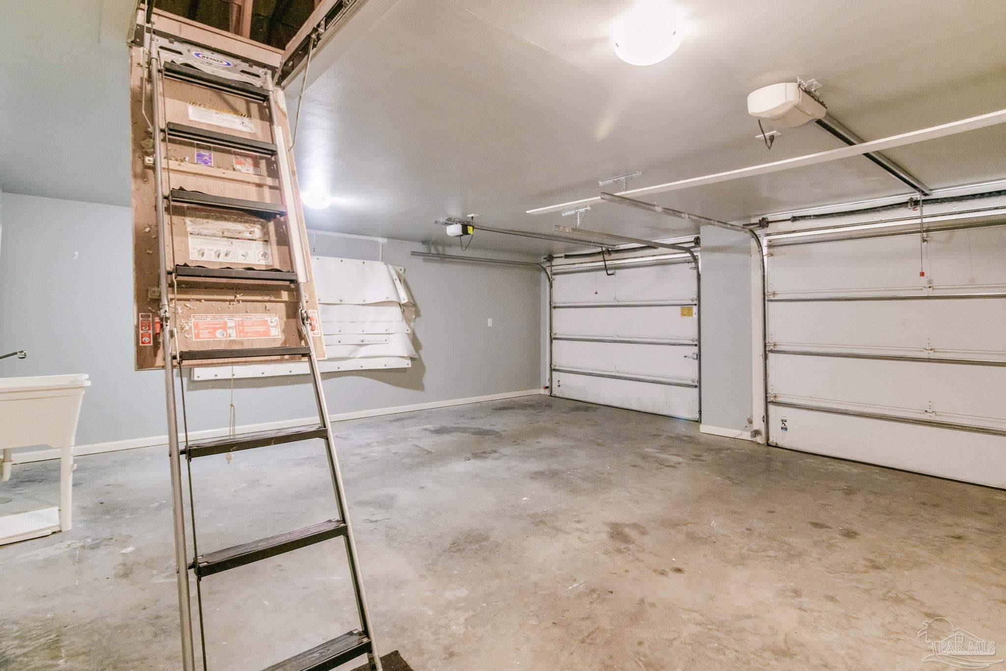 Pensacola, Florida, 32504, United States, 3 Bedrooms Bedrooms, ,4 BathroomsBathrooms,Residential,For Sale,1893551