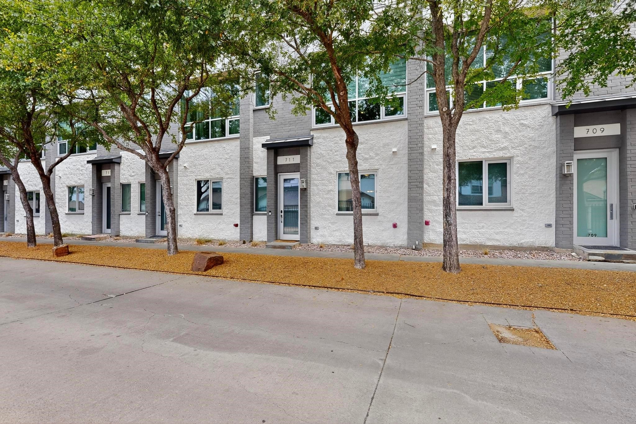 Dallas, Texas, 75204, United States, 3 Bedrooms Bedrooms, ,3 BathroomsBathrooms,Residential,For Sale,1977782