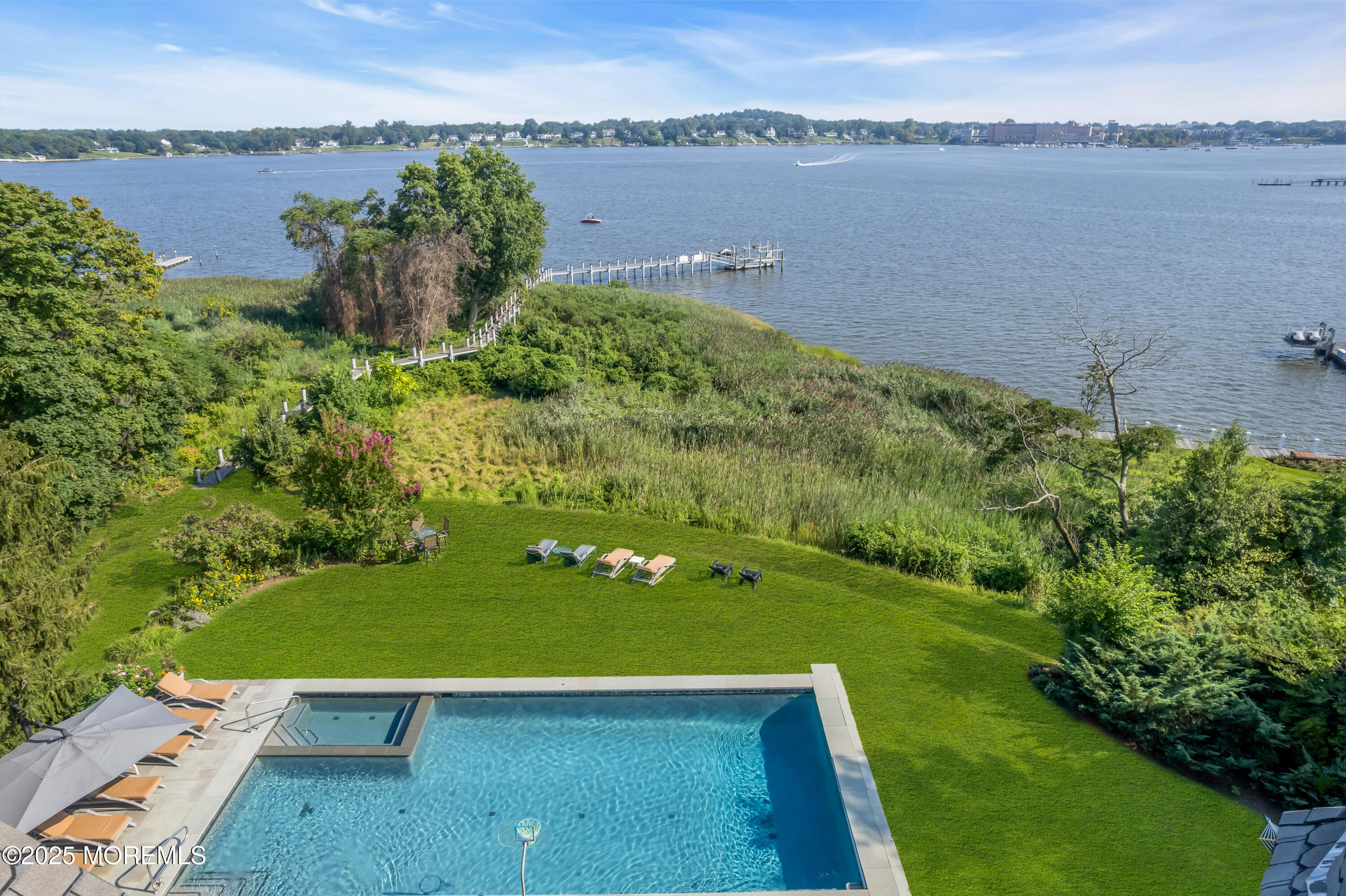 Red Bank, New Jersey, 07701, United States, 9 Bedrooms Bedrooms, ,6 BathroomsBathrooms,Residential,For Sale,1934404