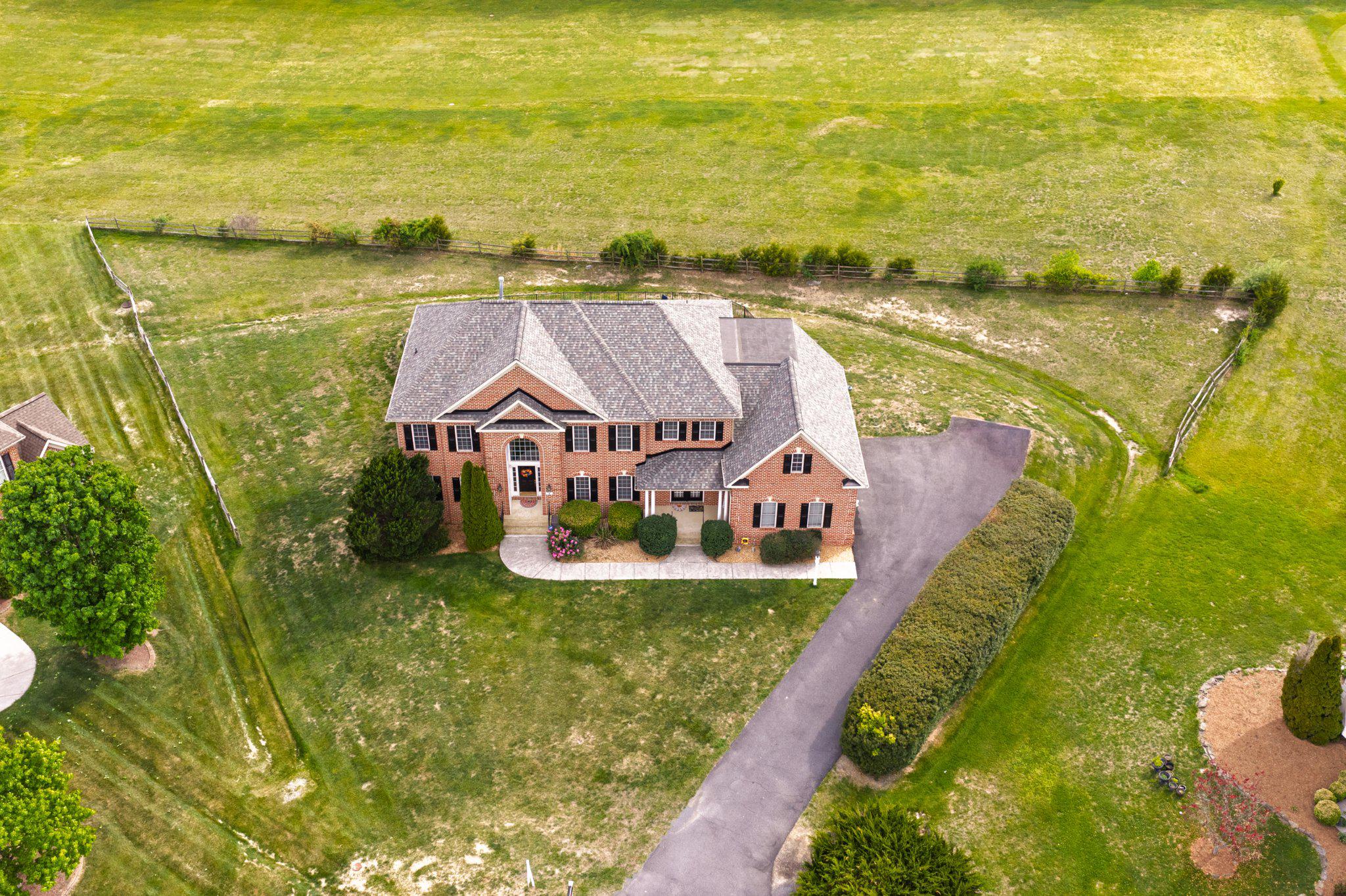 Middletown, Virginia, 22645, United States, 6 Bedrooms Bedrooms, ,6 BathroomsBathrooms,Residential,For Sale,2044764