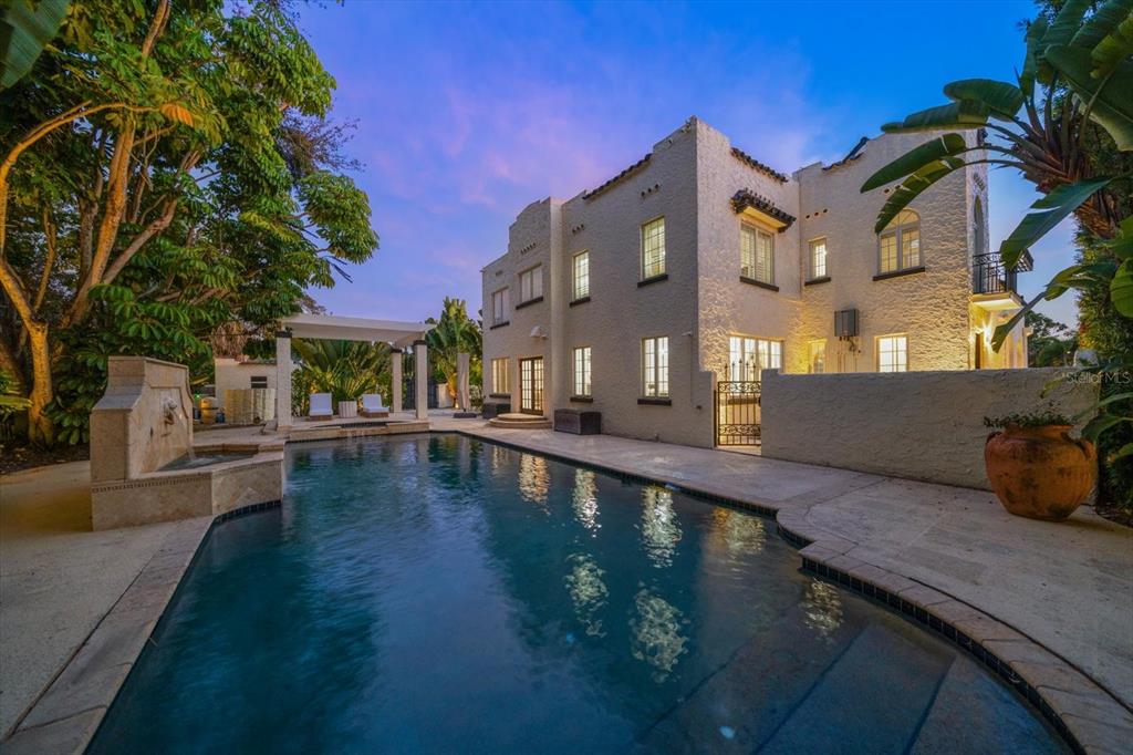 St Petersburg, Florida, 33707, United States, 5 Bedrooms Bedrooms, ,9 BathroomsBathrooms,Residential,For Sale,2000985