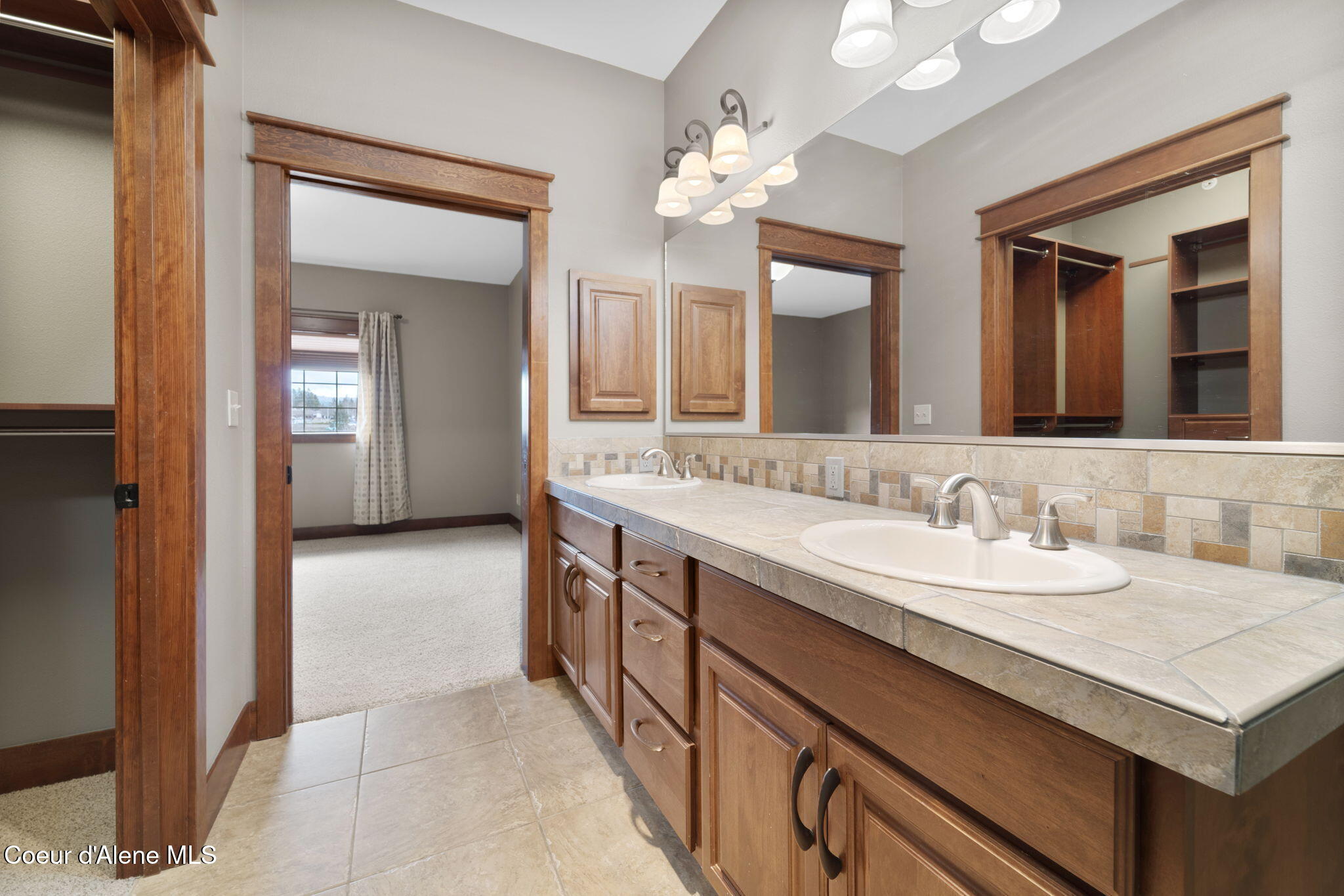Coeur d'Alene, Idaho, 83814, United States, 2 Bedrooms Bedrooms, ,3 BathroomsBathrooms,Residential,For Sale,2022050