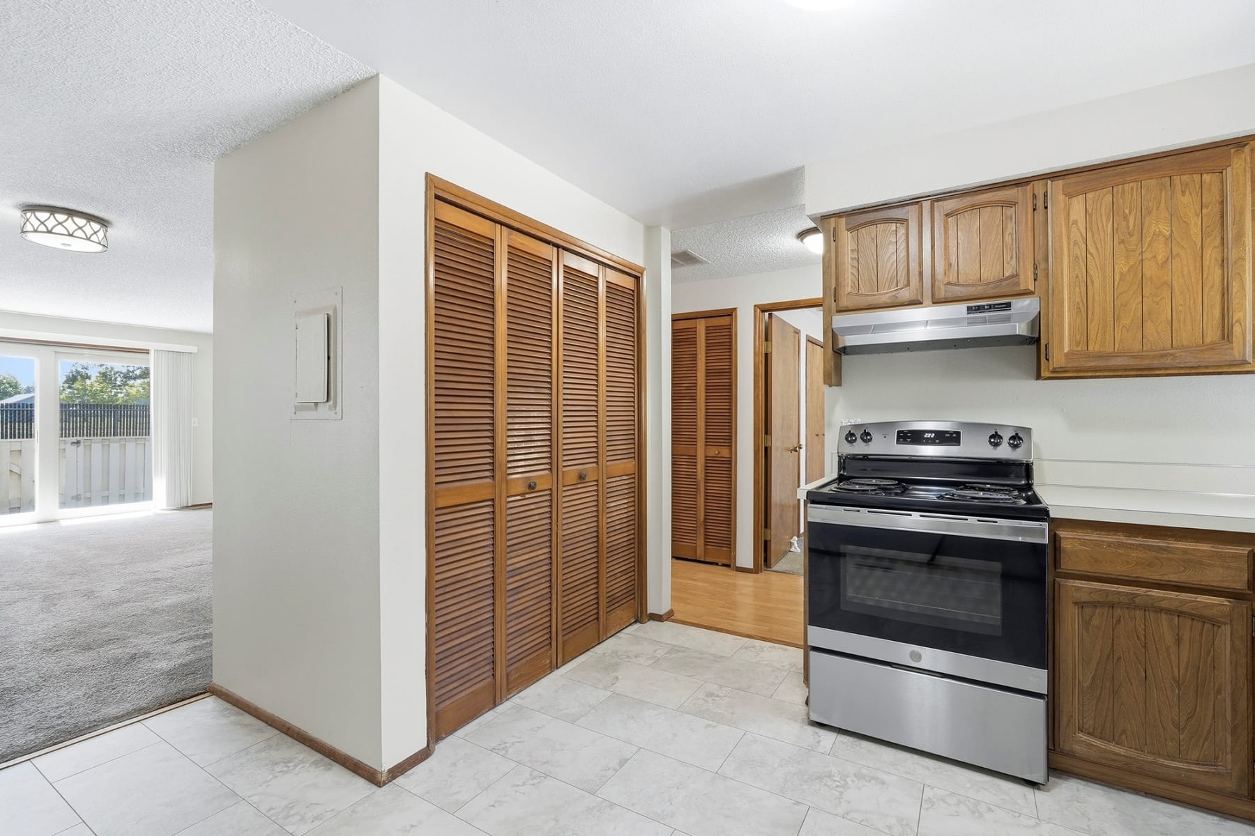  2986 SE BLUE BIRD DR Hillsboro, OR 97123 - 物件實景