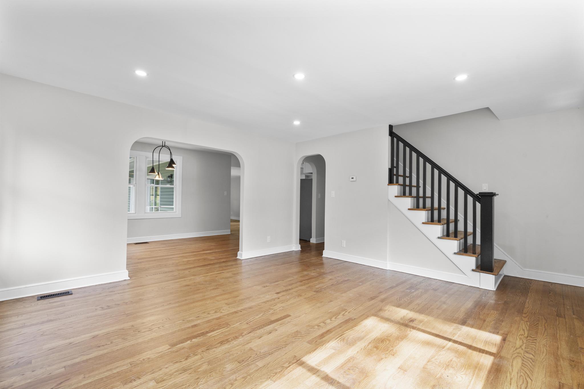 Newtown, Connecticut, 06482, United States, 4 Bedrooms Bedrooms, ,3 BathroomsBathrooms,Residential,For Sale,1991779