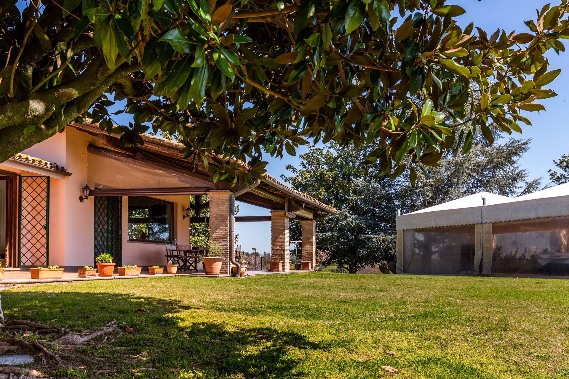 Sacrofano, Roma, 00060, IT, 6 Bedrooms Bedrooms, ,5 BathroomsBathrooms,Residential,For Sale,1850375