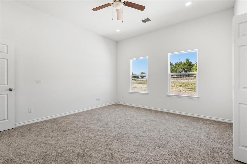 Petty, Texas, 75470, United States, 4 Bedrooms Bedrooms, ,4 BathroomsBathrooms,Residential,For Sale,1921073