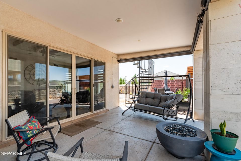El Paso, Texas, 79932, United States, 5 Bedrooms Bedrooms, ,2 BathroomsBathrooms,Residential,For Sale,1915339