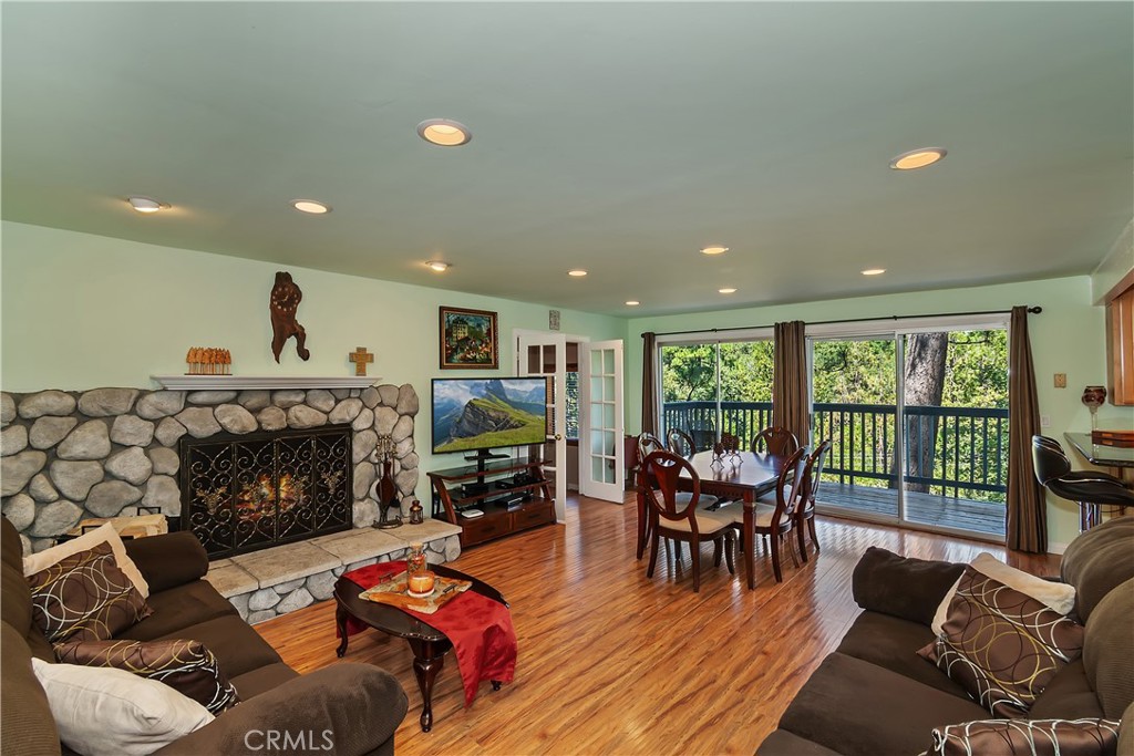 Lake Arrowhead, California, 92352, United States, 4 Bedrooms Bedrooms, ,2 BathroomsBathrooms,Residential,For Sale,1955780