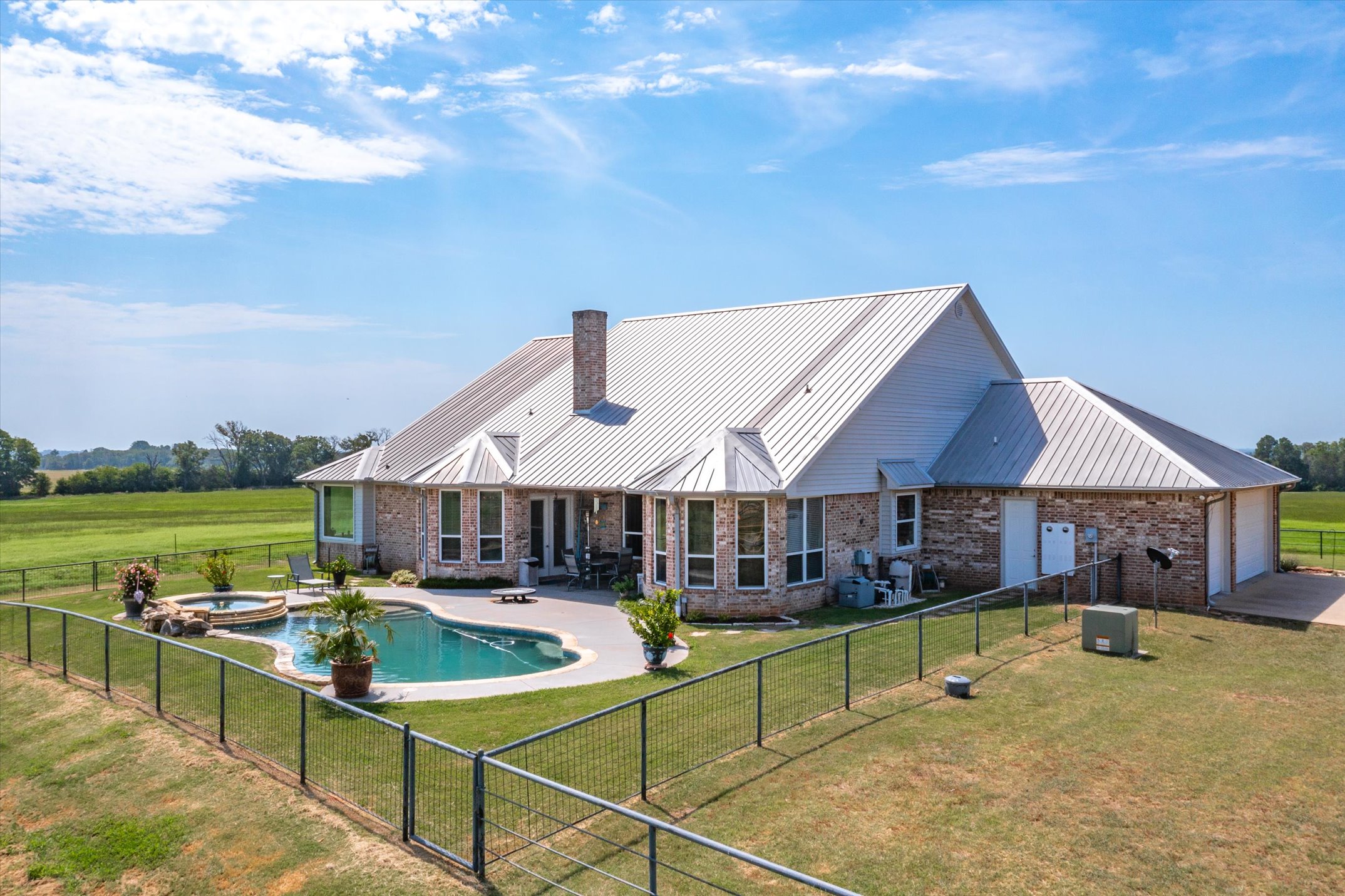 9208 FM 17, Grand Saline, Texas, 75140, United States, 5 Bedrooms Bedrooms, ,6 BathroomsBathrooms,Residential,For Sale,9208 FM 17,1317594
