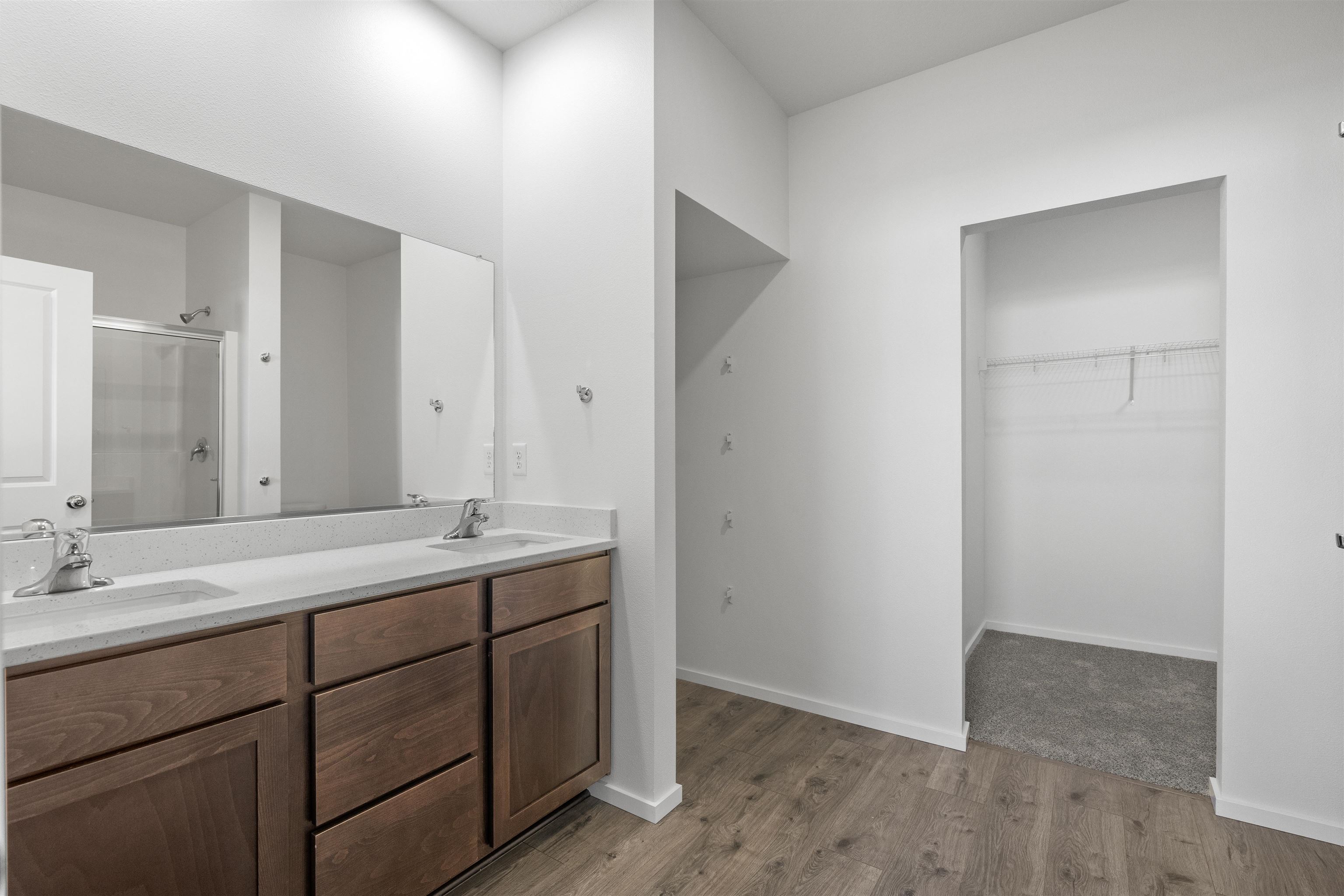 Deer Park, Washington, 99006, United States, 3 Bedrooms Bedrooms, ,Residential,For Sale,1877119