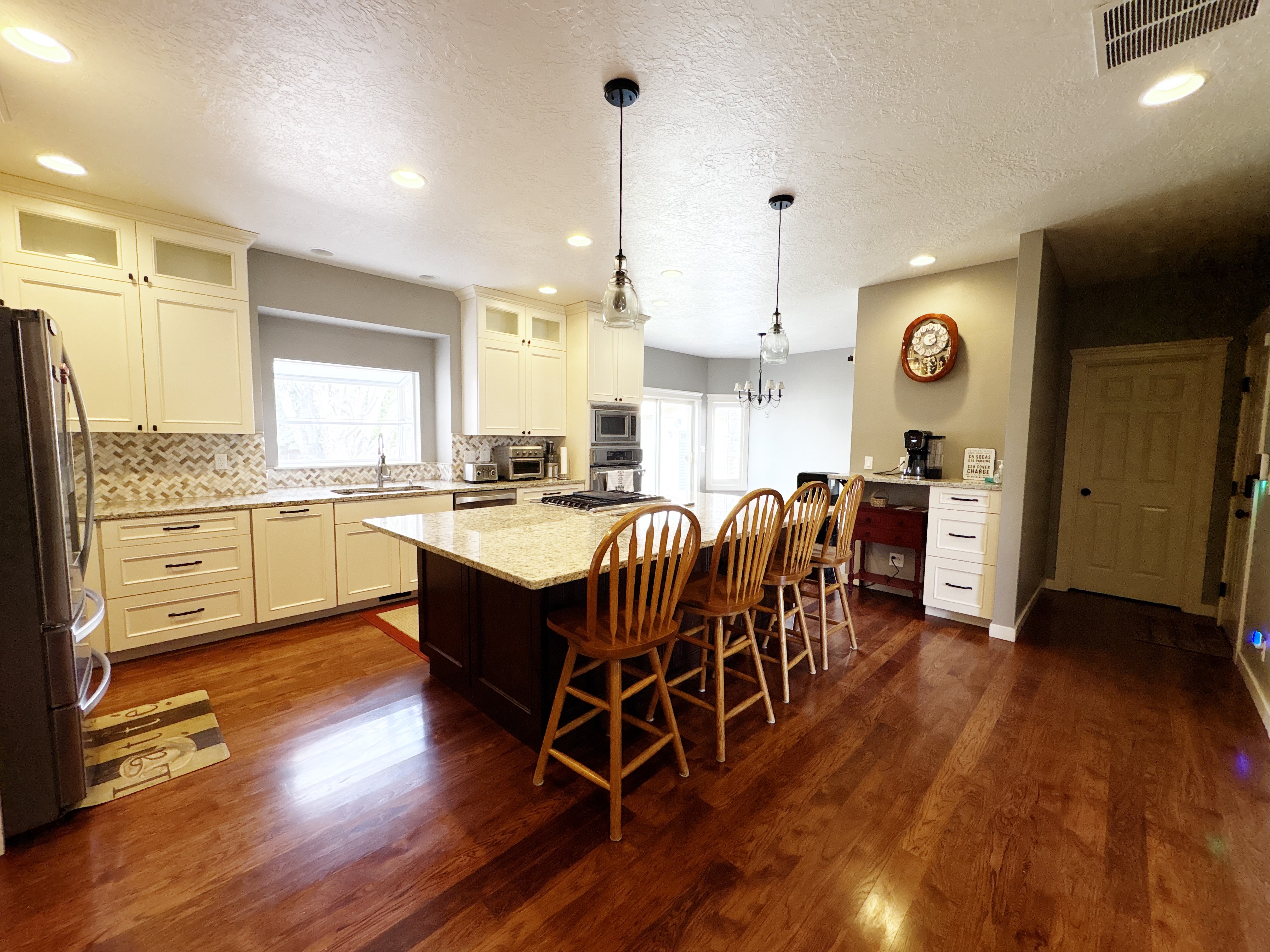 Mountain Home, Idaho, 83647, United States, 4 Bedrooms Bedrooms, ,2 BathroomsBathrooms,Residential,For Sale,1814352