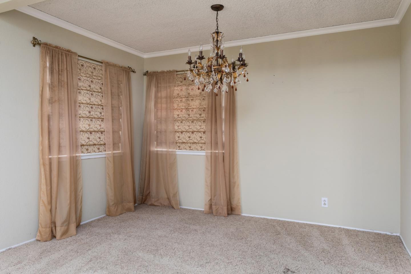 Clovis, California, 93611, United States, 4 Bedrooms Bedrooms, ,2 BathroomsBathrooms,Residential,For Sale,1907507