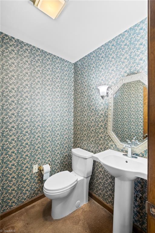 High Point, North Carolina, 27265, United States, 4 Bedrooms Bedrooms, ,4 BathroomsBathrooms,Residential,For Sale,1900964
