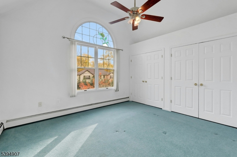 Wayne Twp., New Jersey, 07470, United States, 4 Bedrooms Bedrooms, ,4 BathroomsBathrooms,Residential,For Sale,1989007