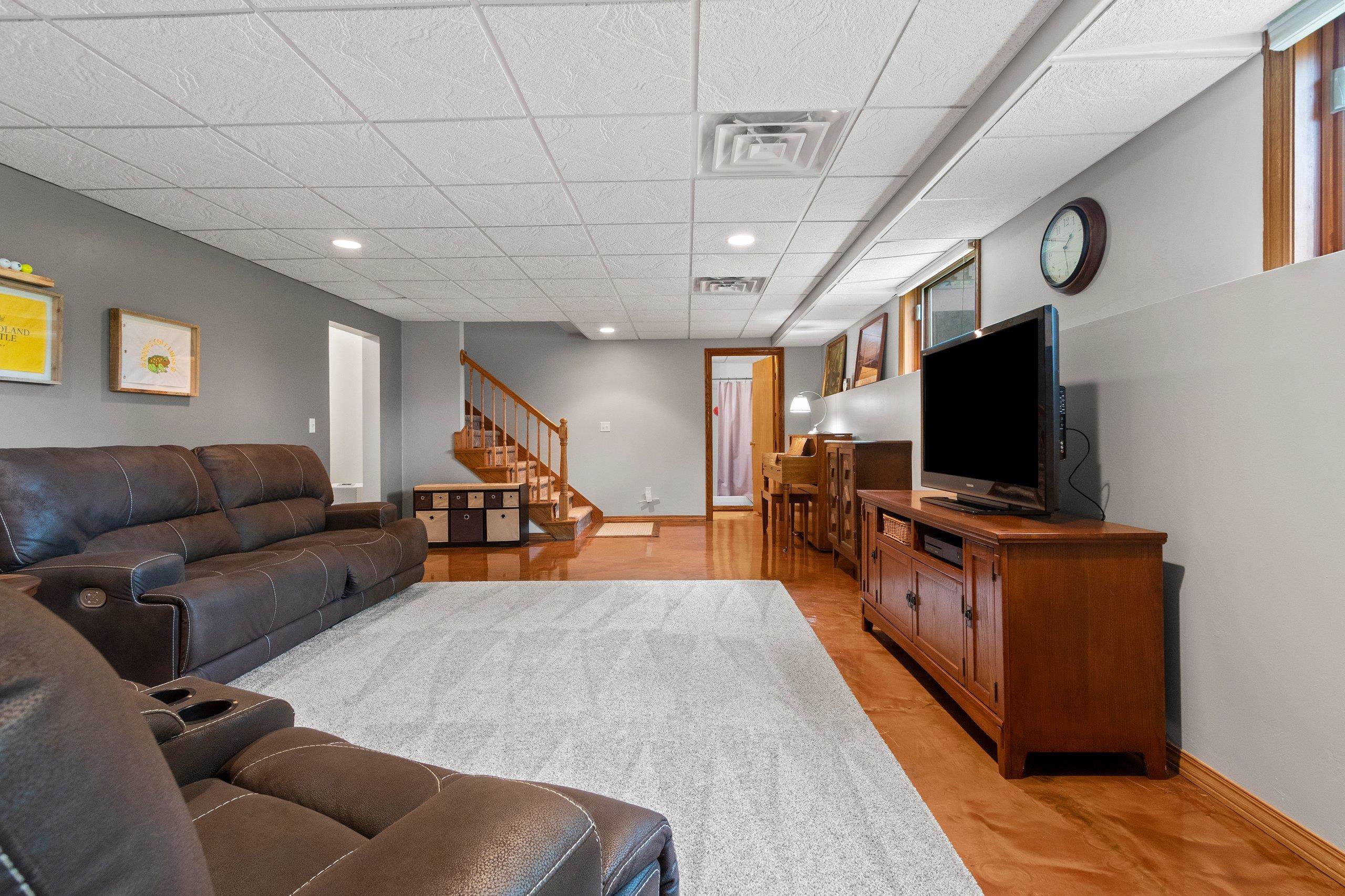 DE PERE, Wisconsin, 54115, United States, 3 Bedrooms Bedrooms, ,4 BathroomsBathrooms,Residential,For Sale,1912239