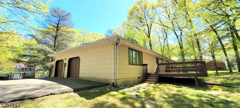 Parsippany-Troy Hills Twp., New Jersey, 07054, United States, 3 Bedrooms Bedrooms, ,3 BathroomsBathrooms,Residential,For Sale,1922065