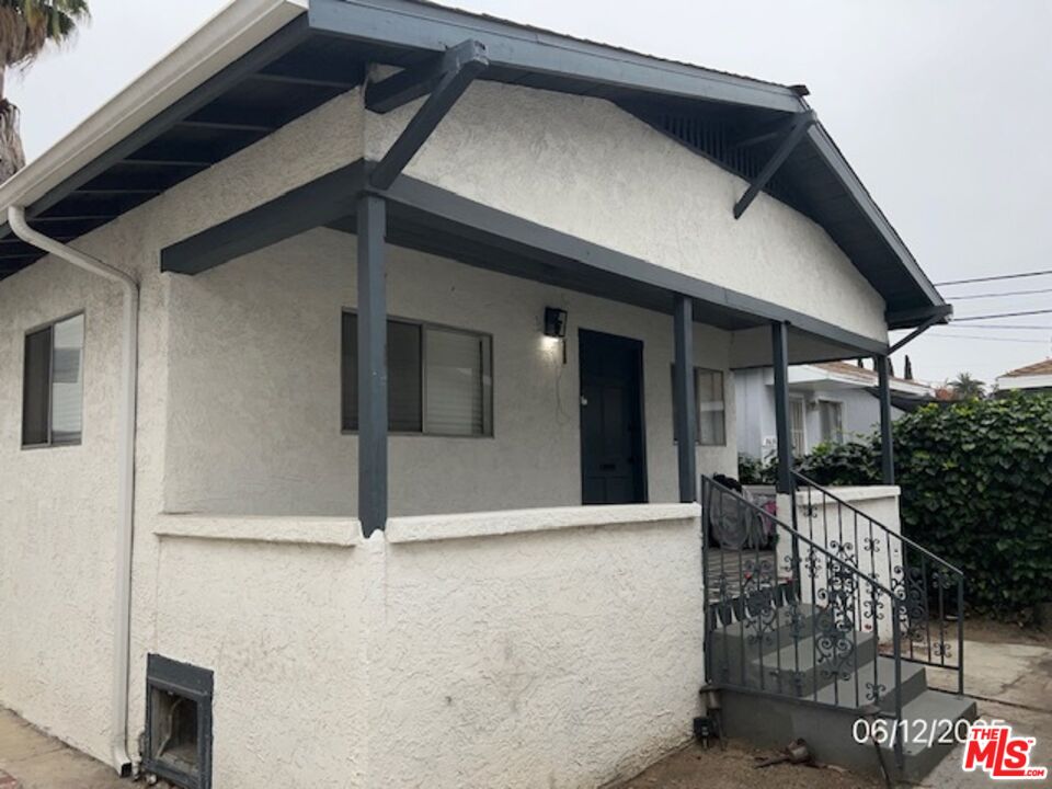 Los Angeles, California, 90023, United States, 14 Bedrooms Bedrooms, ,Residential,For Sale,1875617