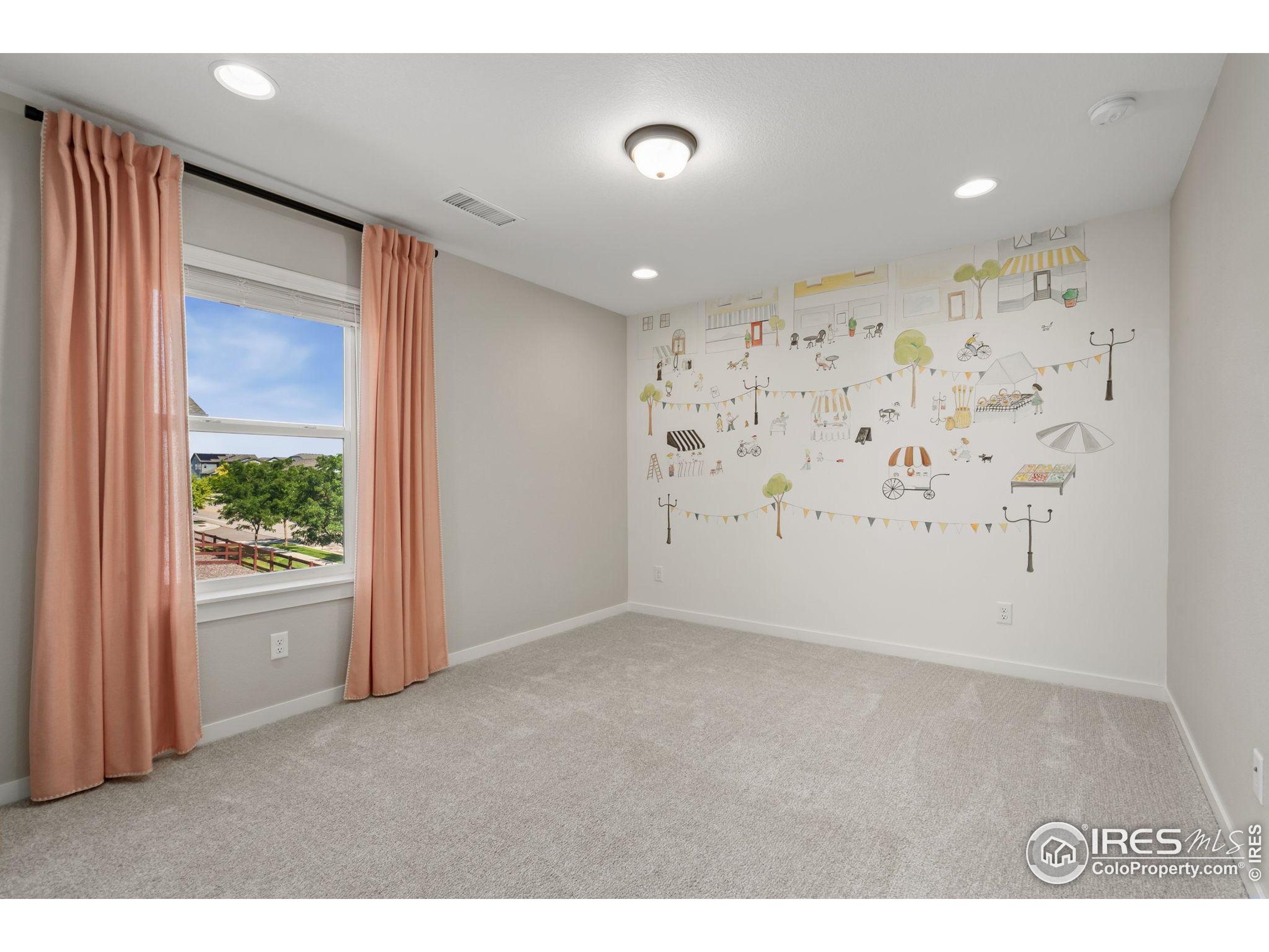 Windsor, Colorado, 80550, United States, 4 Bedrooms Bedrooms, ,3 BathroomsBathrooms,Residential,For Sale,1906753