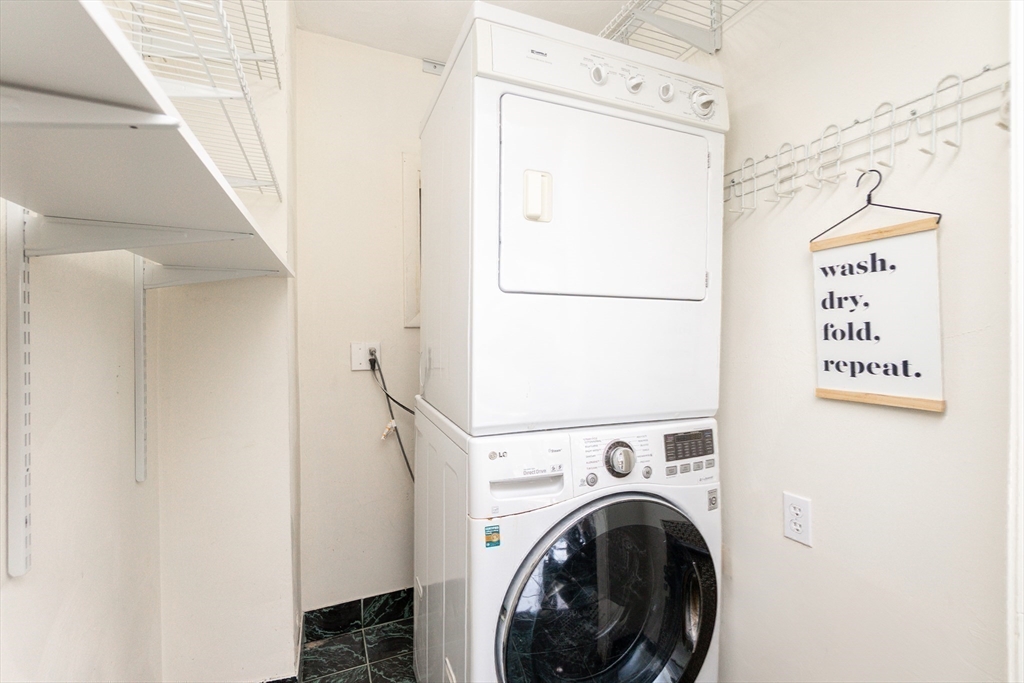 Wakefield, Massachusetts, 01880, United States, 4 Bedrooms Bedrooms, ,2 BathroomsBathrooms,Residential,For Sale,1976836