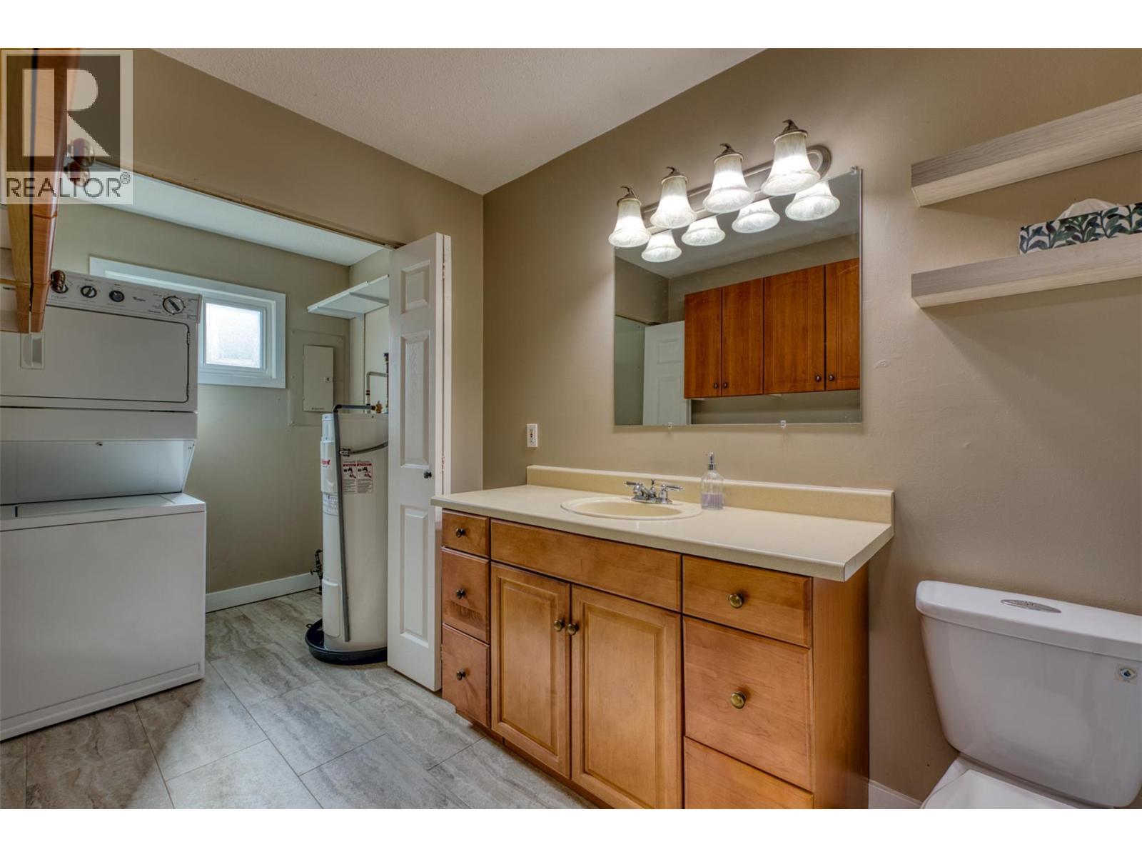 KELOWNA, British Columbia, V1Y 6S9, CA, 5 Bedrooms Bedrooms, ,3 BathroomsBathrooms,Residential,For Sale,1876948