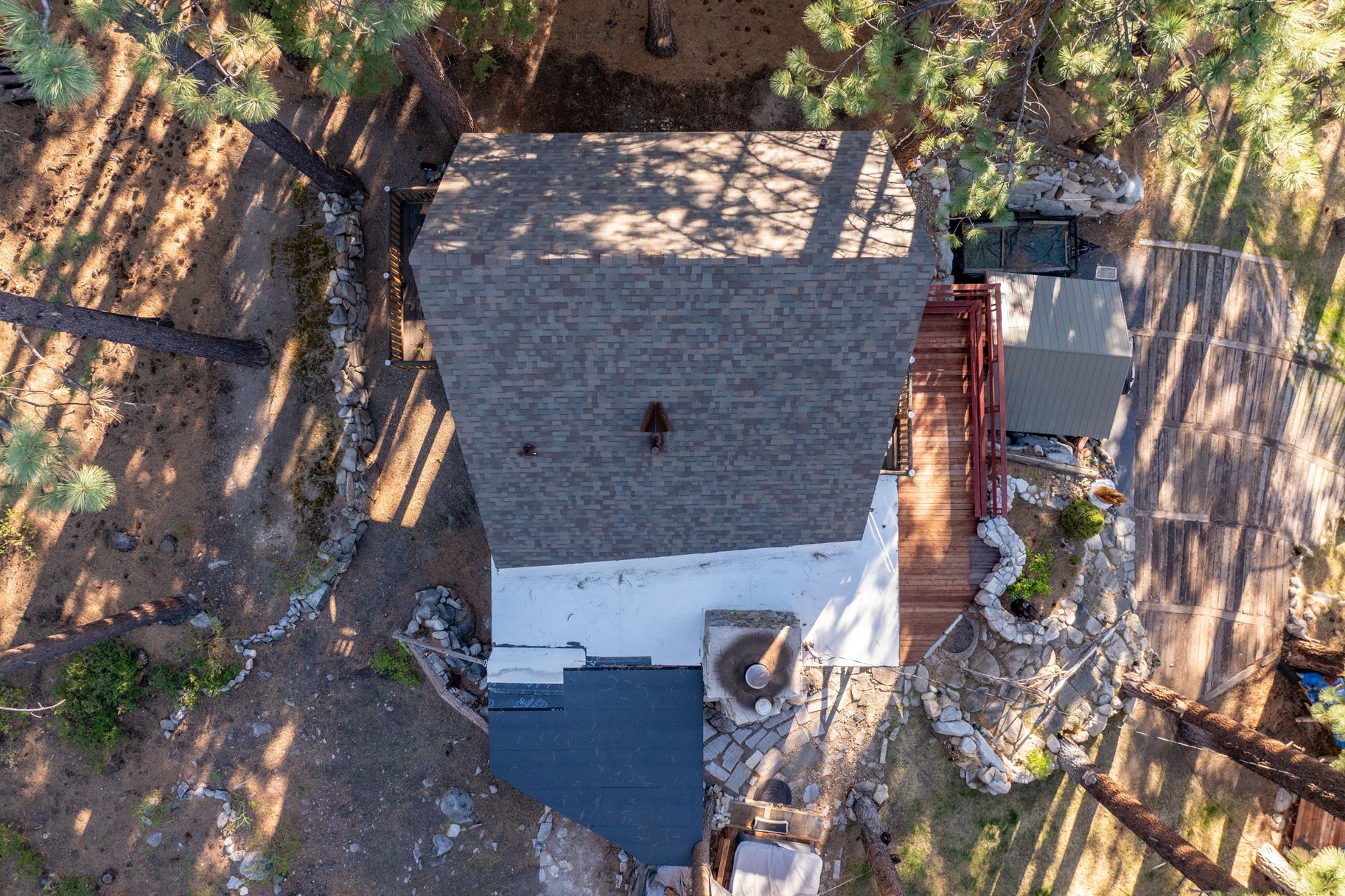  Turnkey Tahoe Retreat Backing to National Forest  Fully Remodeled & Furnish - 物件實景