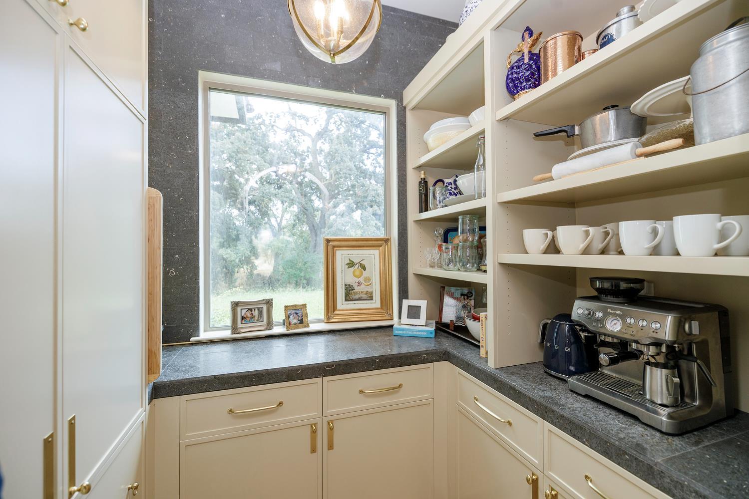 Modesto, California, 95357, United States, 4 Bedrooms Bedrooms, ,4 BathroomsBathrooms,Residential,For Sale,1976586