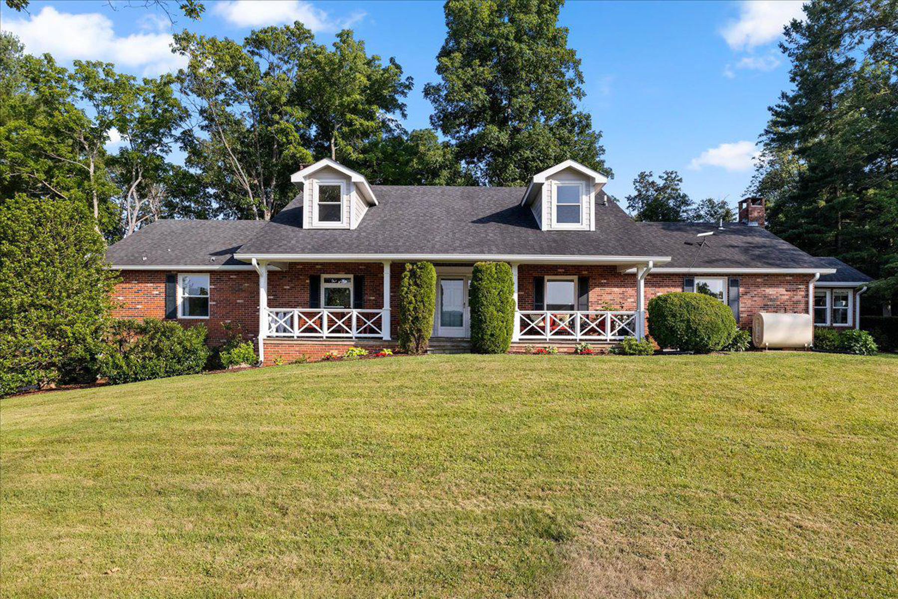  8374 Elway Lane, Warrenton, VA, 20186 - 物件實景